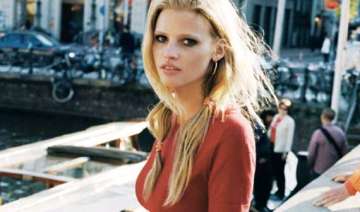 pregnancy took a toll on model lara stone s job -... pregnancy took a toll on model lara stone s job -...