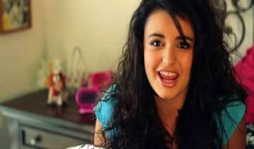 rebecca black smashes justin bieber s record on... rebecca black smashes justin bieber s record on...