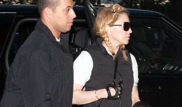 diva tantrums madonna throws attitude shouts at... diva tantrums madonna throws attitude shouts at...