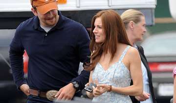 sienna miller to act with bradley cooper again -... sienna miller to act with bradley cooper again -...