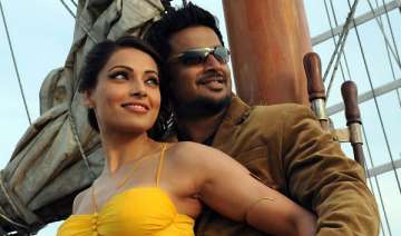 helen teaches bipasha how to dance in jodi... helen teaches bipasha how to dance in jodi...