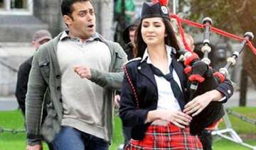 salman becomes fitness trainer for katrina -... salman becomes fitness trainer for katrina -...