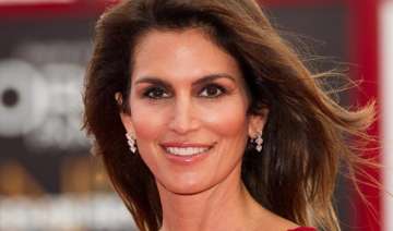 cindy crawford to release her hybrid book in 2015... cindy crawford to release her hybrid book in 2015...