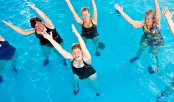 must do aqua workouts for a fit body - India TV must do aqua workouts for a fit body - India TV
