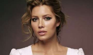 jessica biel gets pre pregnancy figure back by... jessica biel gets pre pregnancy figure back by...