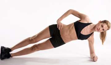 do ab exercises to shape your midriff - India TV do ab exercises to shape your midriff - India TV