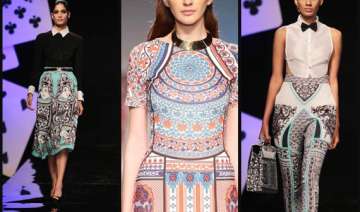 wifw aw 2014 pankaj nidhi s majestic and grand... wifw aw 2014 pankaj nidhi s majestic and grand...
