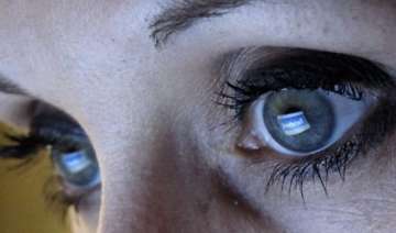 women more likely to be facebook addict view pics... women more likely to be facebook addict view pics...