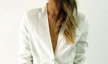 2014 style staple white blazer see pics - India TV 2014 style staple white blazer see pics - India TV