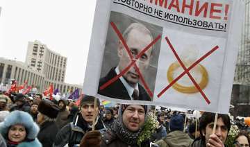 anti putin protests draw tens of thousands -... anti putin protests draw tens of thousands -...