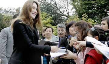 carla bruni makes first post baby appearance -... carla bruni makes first post baby appearance -...