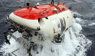 chinese submersible sets new deep sea diving... chinese submersible sets new deep sea diving...