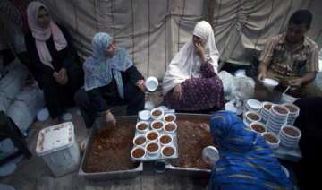 egyptian troops move against pro morsy sit in -... egyptian troops move against pro morsy sit in -...