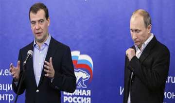 putin s party barely hangs on to its majority -... putin s party barely hangs on to its majority -...