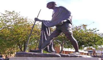 gandhi statue vandalised amid sikh protests over... gandhi statue vandalised amid sikh protests over...
