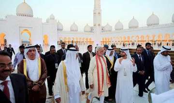 pm modi visits sheikh zayed grand mosque meets... pm modi visits sheikh zayed grand mosque meets...