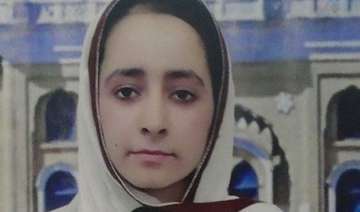 pakistan sikh girl among toppers of class x exam... pakistan sikh girl among toppers of class x exam...
