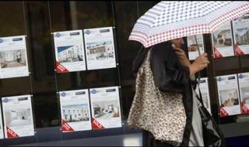oil falls below 73 in asia on economic fears -... oil falls below 73 in asia on economic fears -...