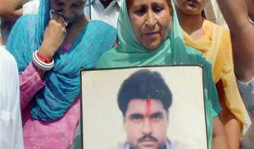sarabjit flip flop an international embarrassment... sarabjit flip flop an international embarrassment...