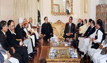 showcause to kayani s man over affidavit on memo... showcause to kayani s man over affidavit on memo...