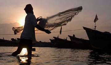 sri lanka orders release of 42 indian fishermen... sri lanka orders release of 42 indian fishermen...
