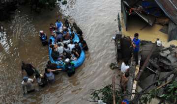 flash floods kill at least 450 in philippines -... flash floods kill at least 450 in philippines -...