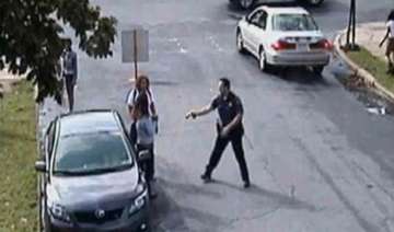 us police officer fired electroshock gun taser at... us police officer fired electroshock gun taser at...