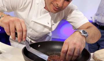 world s first test tube burger cooked and eaten... world s first test tube burger cooked and eaten...