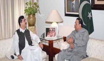 zardari is our pace attack bowler gilani - India... zardari is our pace attack bowler gilani - India...