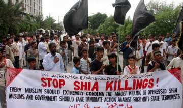 6 shias killed in sectarian attack in balochistan... 6 shias killed in sectarian attack in balochistan...