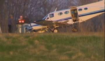 80 year old woman lands plane with pilot... 80 year old woman lands plane with pilot...