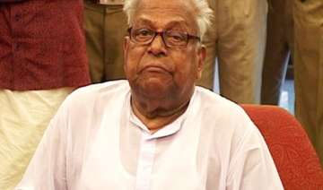 achuthanandan questioned by vigilance bureau in... achuthanandan questioned by vigilance bureau in...