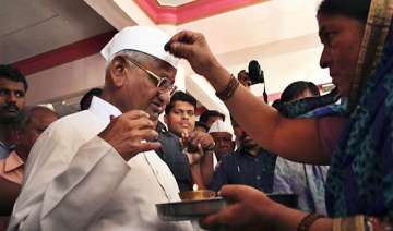 anna says repeated volte face by govt forced him... anna says repeated volte face by govt forced him...