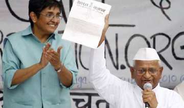 anna team rejects lokpal bill cleared by union... anna team rejects lokpal bill cleared by union...