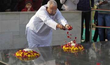 anna visits rajghat ahead of his day long fast on... anna visits rajghat ahead of his day long fast on...