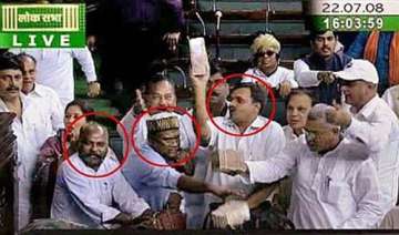 cash for vote scam sc asks delhi police why no... cash for vote scam sc asks delhi police why no...