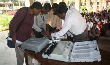 cong ahead in ls by polls in karnataka - India TV cong ahead in ls by polls in karnataka - India TV