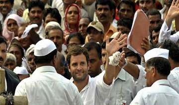 farmers cheer rahul for snubbing mayawati s... farmers cheer rahul for snubbing mayawati s...