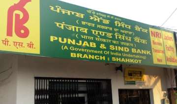 fire breaks out at punjab and sindh bank - India... fire breaks out at punjab and sindh bank - India...