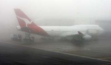 fog hits flight operations at igi - India TV fog hits flight operations at igi - India TV