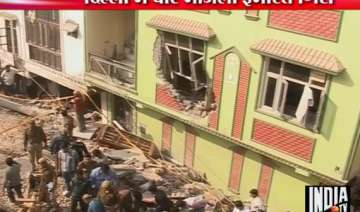 four killed in west delhi building collapse -... four killed in west delhi building collapse -...