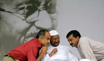 govt blatantly defying parliament team anna on... govt blatantly defying parliament team anna on...