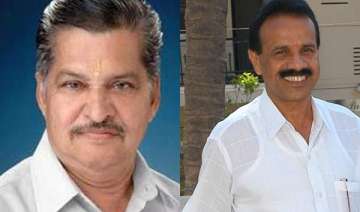 gowda acharya in running for cm post - India TV gowda acharya in running for cm post - India TV