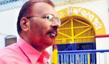 gujarat s encounter cop dg vanzara retires in... gujarat s encounter cop dg vanzara retires in...