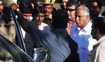 hc faults lokayukta court in yeddyurappa case -... hc faults lokayukta court in yeddyurappa case -...