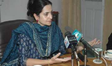 haryana minister kiran chaudhary injured in stone... haryana minister kiran chaudhary injured in stone...