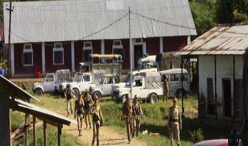 heavy police force deployed in manipur ahead of i... heavy police force deployed in manipur ahead of i...