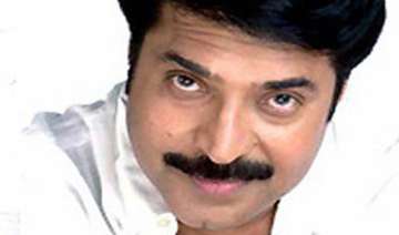 income tax sleuths question mammooty - India TV income tax sleuths question mammooty - India TV