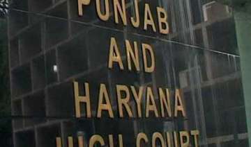 security tightened in punjab haryana hc complex... security tightened in punjab haryana hc complex...