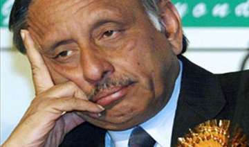 aiyar not to witness cwg to be out of country for... aiyar not to witness cwg to be out of country for...